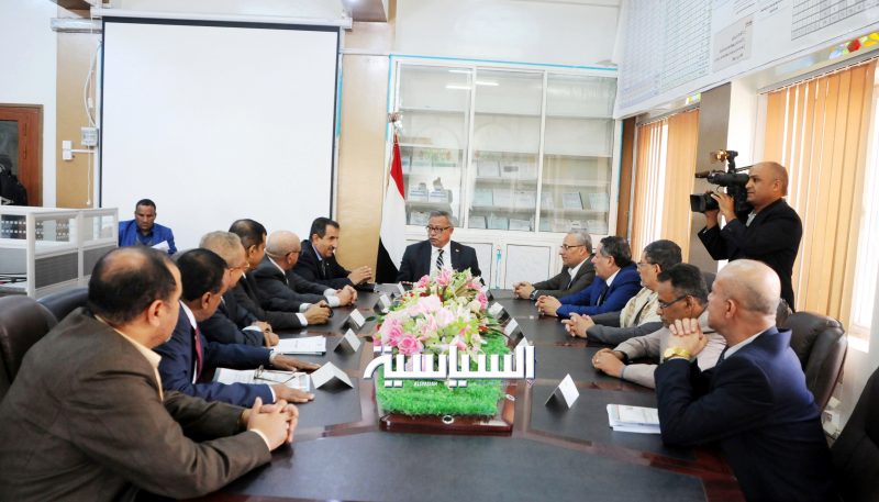 اجتماع حكومي يناقش سير تنفيذ الرؤية الوطنية وترتيبات الاحتفال بعيد الاستقلال اجتماع حكومي يناقش سير تنفيذ الرؤية الوطنية وترتيبات الاحتفال بعيد الاستقلال