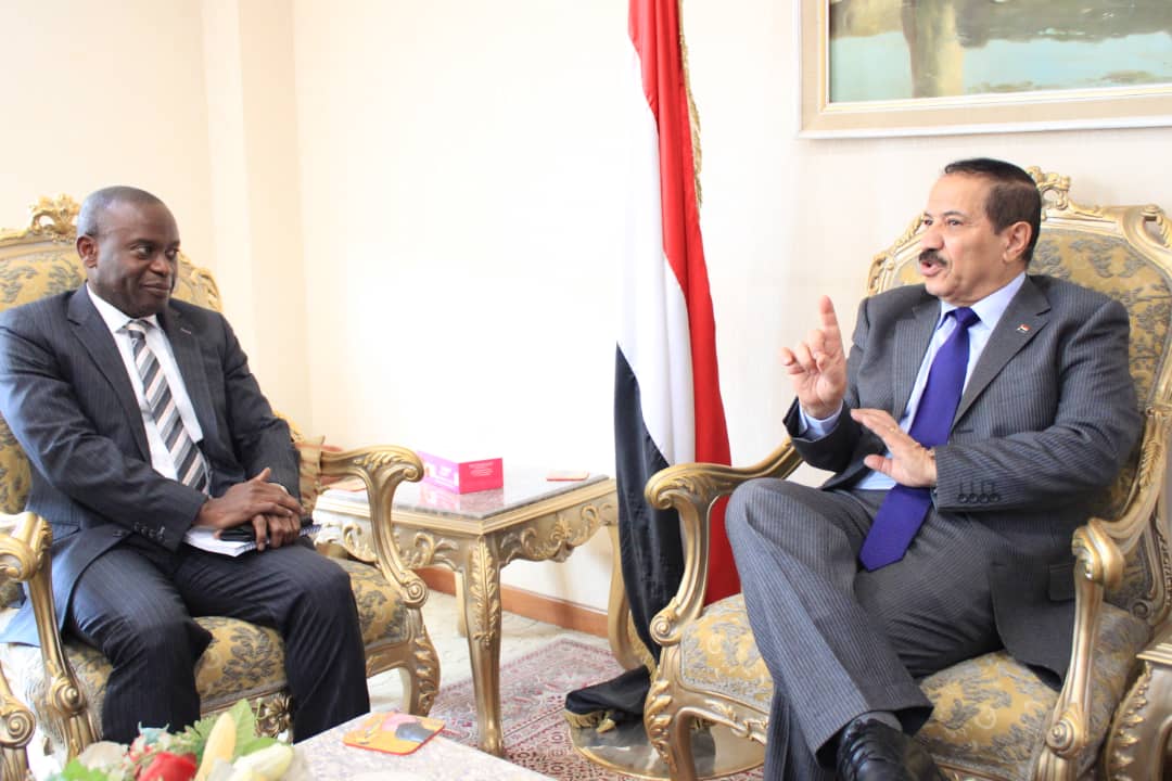 وزير الخارجية في لقائه ممثل مفوضية اللاجئين يطالب بحماية اليمنيين في كوريا الجنوبية وزير الخارجية في لقائه ممثل مفوضية اللاجئين يطالب بحماية اليمنيين في كوريا الجنوبية