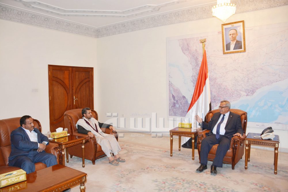 رئيس الوزراء يلتقي عضو مجلس الشورى المداني