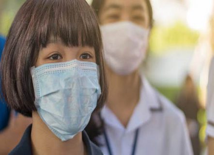 الطريقة الصحيحة لنحمي أنفسنا من كورونا في العمل والمدرسة والأماكن العامة؟ الطريقة الصحيحة لنحمي أنفسنا من كورونا في العمل والمدرسة والأماكن العامة؟