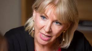 إصابة وزيرة الصحة البريطانية نادين دوريس بفيروس كورونا إصابة وزيرة الصحة البريطانية نادين دوريس بفيروس كورونا