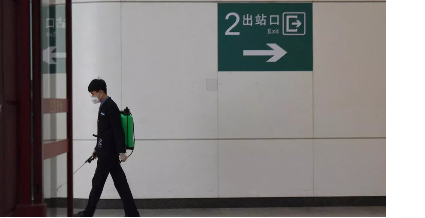 الصين تسجل أدنى حالات إصابة بفيروس كورونا منذ شهر الصين تسجل أدنى حالات إصابة بفيروس كورونا منذ شهر