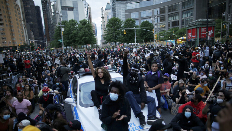 لماذا ترامب عاجز أمام المحتجين؟ لماذا ترامب عاجز أمام المحتجين؟