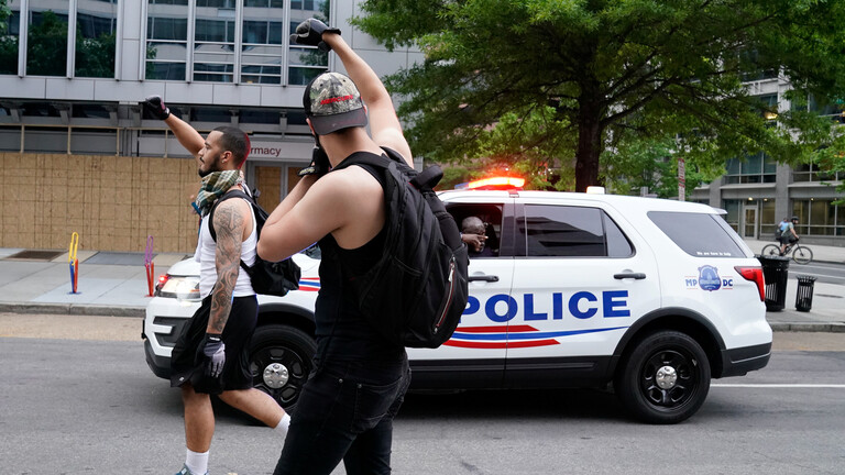 من سيدفع ثمن الخسائر الهائلة الناجمة عن الاحتجاجات في أمريكا من سيدفع ثمن الخسائر الهائلة الناجمة عن الاحتجاجات في أمريكا