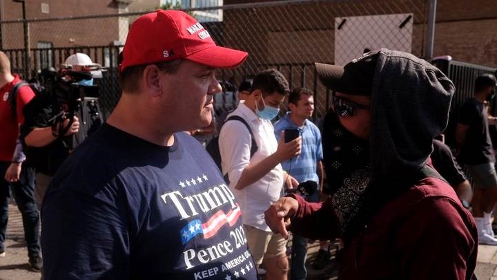 “ذي أتلانتيك”: لماذا يتخلى الناخبون البيض عن ترامب؟ “ذي أتلانتيك”: لماذا يتخلى الناخبون البيض عن ترامب؟