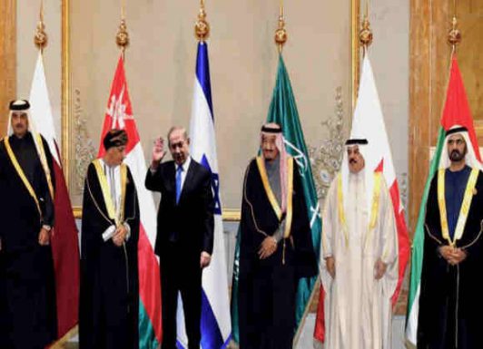 وزير الاستخبارات الإسرائيليّ: التقارب مع دول الخليج العربيّ سيزداد قوةً بسبب العدوّ المُشترك إيران وزير الاستخبارات الإسرائيليّ: التقارب مع دول الخليج العربيّ سيزداد قوةً بسبب العدوّ المُشترك إيران