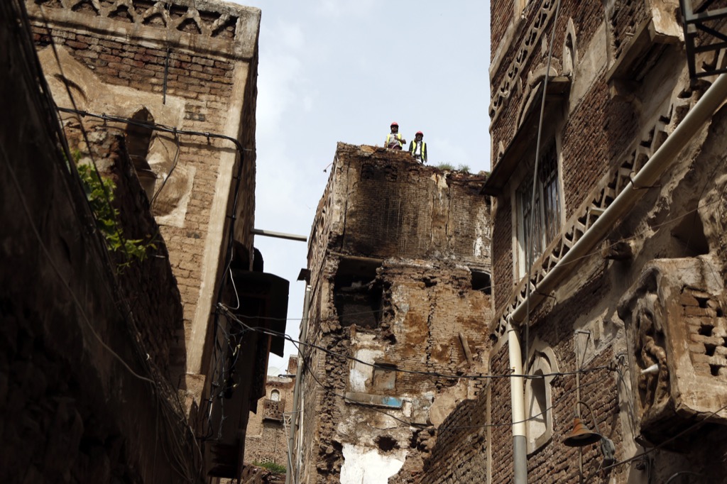 اليمن.. تهدم 111 منزلا جراء سيول في صنعاء القديمة اليمن.. تهدم 111 منزلا جراء سيول في صنعاء القديمة