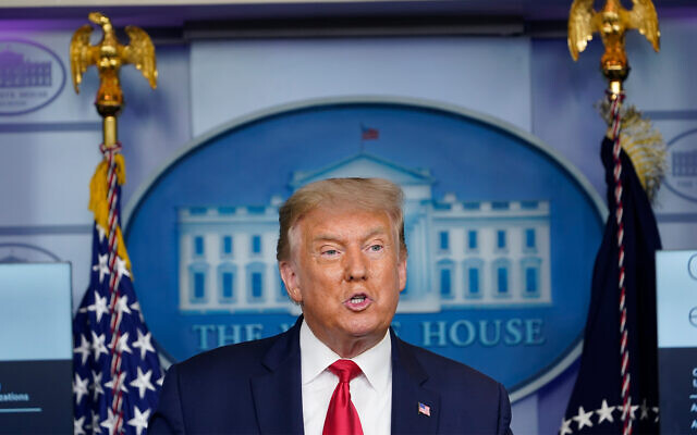 ترامب: بلد آخر قد ينضم لمراسم التوقيع على الإتفاق بين إسرائيل والإمارات ترامب: بلد آخر قد ينضم لمراسم التوقيع على الإتفاق بين إسرائيل والإمارات