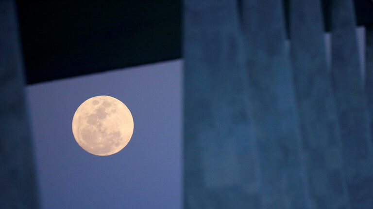 هل سيعيش الفضاء وفق القوانين الأمريكية؟ هل سيعيش الفضاء وفق القوانين الأمريكية؟