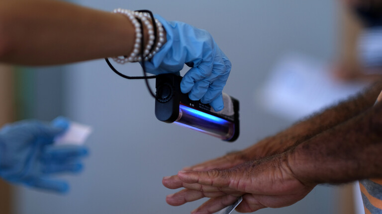 شركة يابانية تعلن عن تطويرها أول مصباح بالأشعة فوق البنفسجية يقتل فيروس كورونا بأمان شركة يابانية تعلن عن تطويرها أول مصباح بالأشعة فوق البنفسجية يقتل فيروس كورونا بأمان