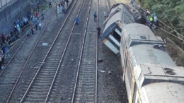 مصرع 21 شخصا إثر حادث تصادم قطارين في إسبانيا