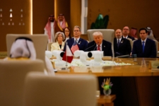 "نيويورك تايمز": دول الخليج تشكّك بالحماية الأميركية بعد الهجوم الإسرائيلي على قطر