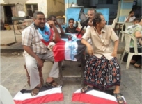 العلم الوطني يُدنس في الجنوب