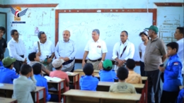 رئيس جامعة الحديدة يتفقد أنشطة الدورات الصيفية في مديريات المدينة