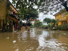 مصرع 8 في موجة فيضانات جديدة تضرب فيتنام