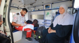 "الهلال الأحمر الفلسطيني": مغادرة 36 مريضًا مع مرافقيهم عبر معبر رفح