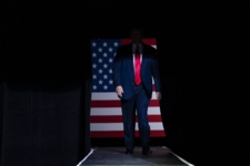  "نيويورك تايمز": سياسة ترامب الخارجية ستفاجئ العالم إذا فاز بالرئاسة