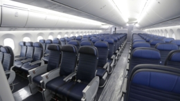 عطل بالمحرك يجبر طائرة أمريكية للعودة إلى واشنطن بعد إقلاعها في رحلة لطوكيو