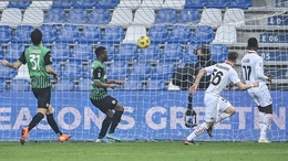 فوز ميلان على مضيفه ساسولو 2-1 بالدوري الإيطالي لكرة القدم