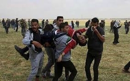 اصابات بالاختناق خلال مواجهات جنوب نابلس واعتقال 16 فلسطينيا