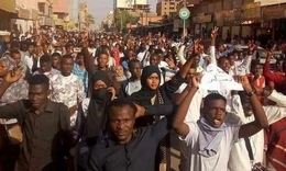 أحزاب سياسية تطالب بمساندة ثورة الشعب السوداني