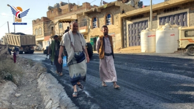 محافظ حجة يطلع على سير تنفيذ مشروع تأهيل وصيانة طريق مدخل المدينة