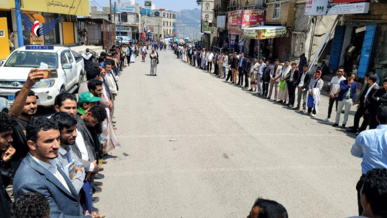 مسيرات ووقفات في المحافظات الحُرة تنديدًا بجرائم الإبادة والتجويع في غزة​ 