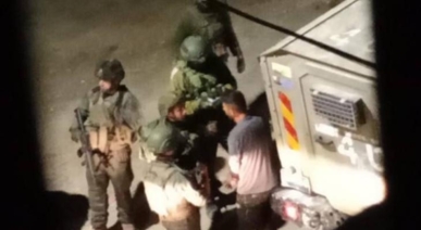 العدو الصهيوني يحتجز مدراء مدارس ويخضعهم للتحقيق الميداني جنوب بيت لحم