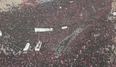 إيران: ما بين 7 إلى 8 ملايين شاركوا في تشييع السيد الخامنئي في مشهد