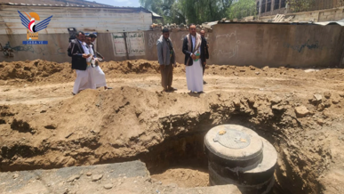  أمين العاصمة يتفقد مشروع صرف صحي واعمال ترميم وتنظيف مجاري السيول