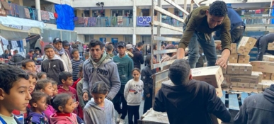 "أونروا": 6 مراكز فقط من 22 تعمل في قطاع غزة