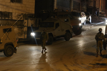 نادي الأسير الفلسطيني: العدو الإسرائيلي يعتقل 20 مواطناً فلسطينيا على الأقل بينهم 5 سيدات وصحفي