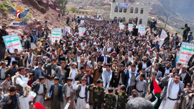  أبناء حجة يحتشدون في مسيرات كبرى بعنوان "مع غزة العزة.. تعبئة واستنفار"