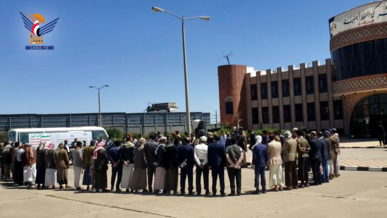  وقفة لمنتسبي شركتي النفط والغاز في ذمار بالذكرى السنوية للصرخة وتضامنا مع محور المقاومة