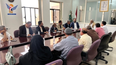 اجتماع برئاسة وزير النقل والأشغال لمناقشة أوضاع وأداء الإدارات النمطية بالوزارة