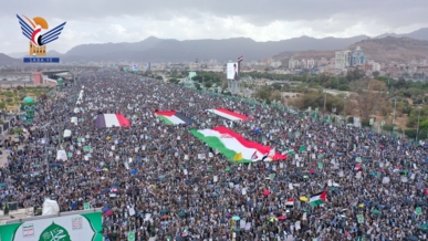  طوفان بشري بالعاصمة صنعاء في مليونية "مع إيران ولبنان نُحيي يوم الفرقان"