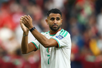 الاتحاد الجزائري لكرة القدم يكرّم رياض محرز بعد إعلان اعتزاله اللعب دوليًا