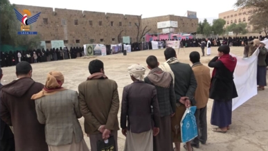 وقفة بمعهد الشوكاني بصنعاء تنديدًا بجريمة الإساءة للقرآن الكريم