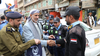 العلامة مفتاح يُكرًم عددًا من رجال المرور والنجدة والدفاع المدني المرابطين في خدمة المجتمع