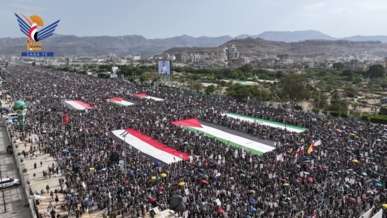 بخروجهم المليوني بالعاصمة والمحافظات.. اليمنيون يؤكدون الثبات مع غزة وإيران ضد الإجرام الصهيوني الأمريكي