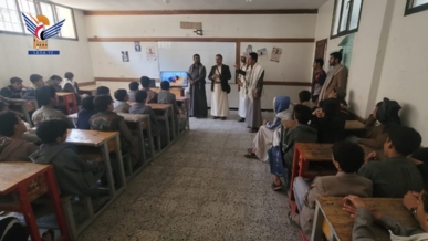 تفقد الأنشطة الصيفية بمركز الحشحوش في مديرية الثورة بالأمانة