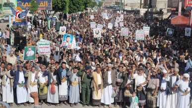 مسيرات حاشدة في البيضاء تأكيدًا على الثبات مع غزة والجهوزية في مواجهة مؤامرات الأعداء