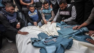  الإعلاميين الفلسطينين يكتبون التاريخ بدمائهم 