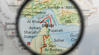 بدء اجتماعات لوضع إدارة جديدة لمضيق هرمز بحضور وفدي إيران وعُمان