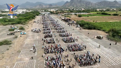 عرض عسكري مهيب لخريجي دورات التعبئة العامة "طوفان الأقصى"​ بالحديدة