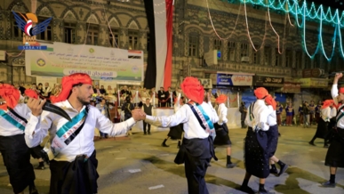 ميدان التحرير بصنعاء يشهد مهرجاناً شبابياً كشفياً لإيقاد شعلة العيد الـ 63 لثورة 26 سبتمبر الخالدة