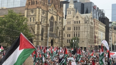 الآلاف في سيدني يتظاهرون احتجاجاً على زيارة رئيس الكيان الإسرائيلي ويطالبون بمحاكمته