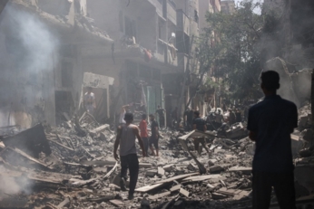استشهاد 25 فلسطينيا في قصف العدو منطقة المواضي شمال غرب رفح