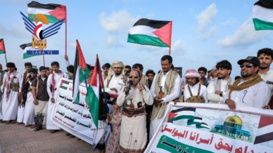 مسيرة ووقفات بمحافظة المهرة تندّد بالانتهاكات الإسرائيلية بحق الشعب الفلسطيني