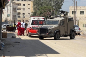 إصابة طفل وشاب فلسطيني في اعتداءين اسرائيليين منفصلين في طولكرم والخليل  